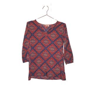 Francesca’s v neck 3/4 sleeve blouse size small